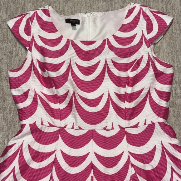 Talbots sz 4 petite small Dress hot pink and white cap sleeve fit flare texture - Picture 2 of 4